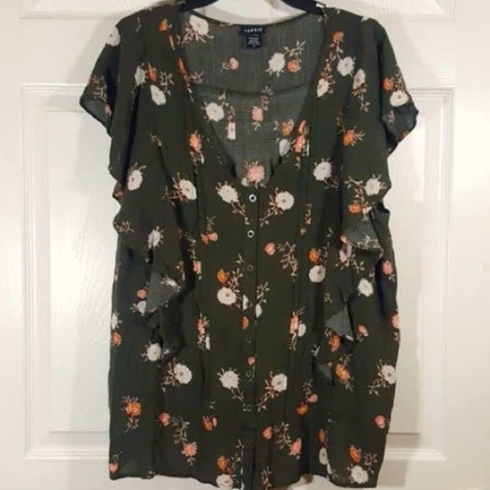 NWOT Torrid Green Floral Ruffle Button Down Top - Picture 2 of 7